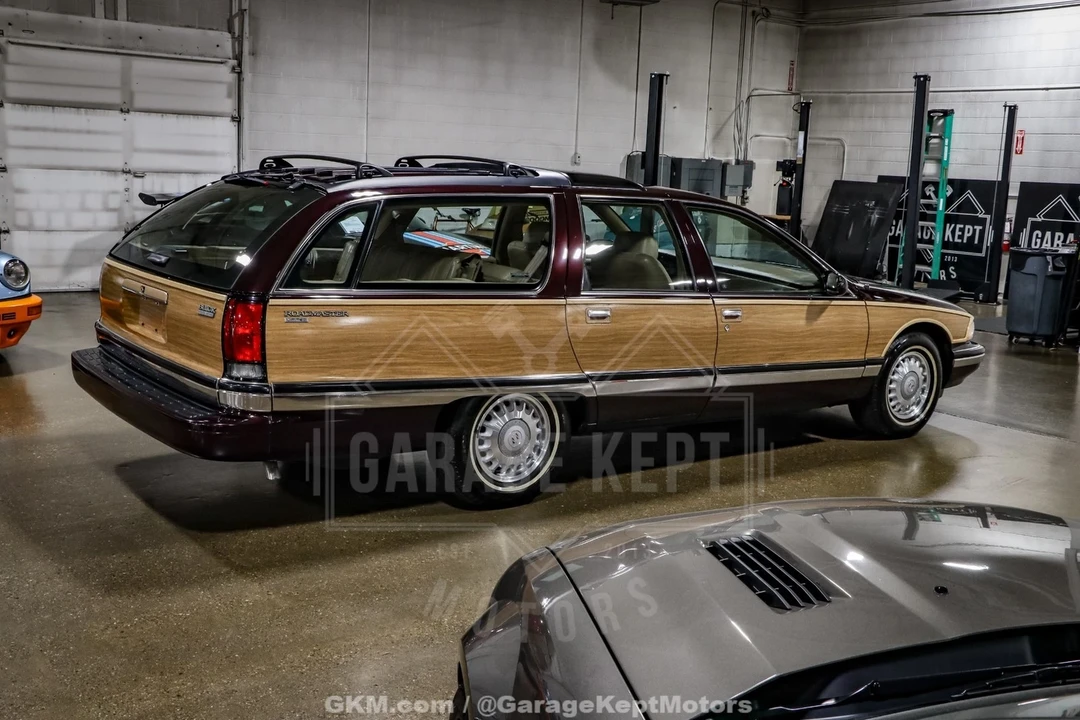1996 Buick Roadmaster - Image 10 of 12