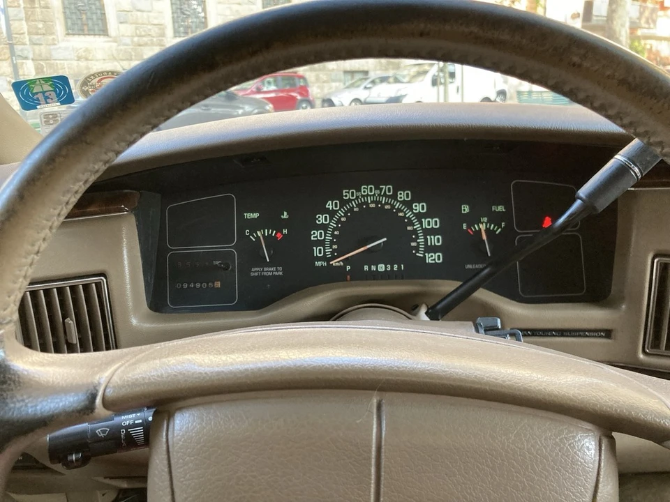 1996 Buick Roadmaster - Image 19 of 30