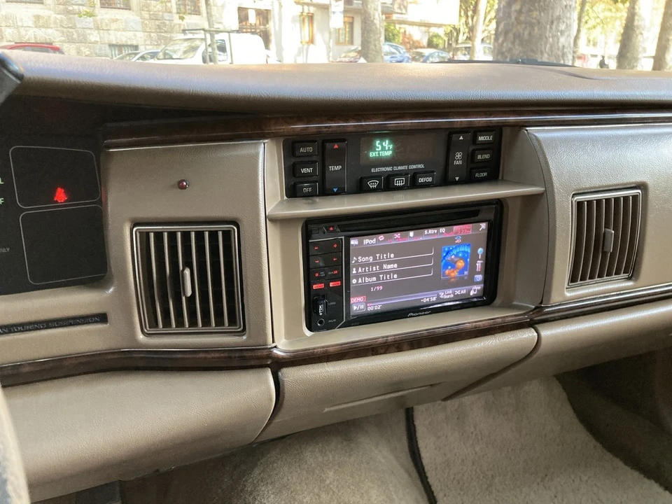 1996 Buick Roadmaster - Image 21 of 30