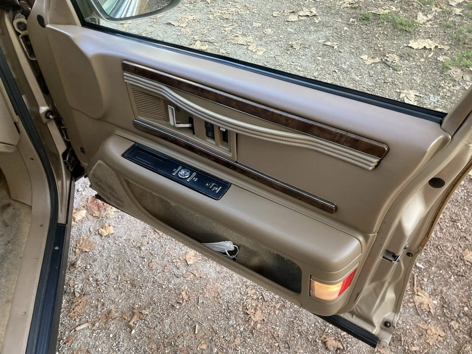 1996 Buick Roadmaster - Image 15 of 30