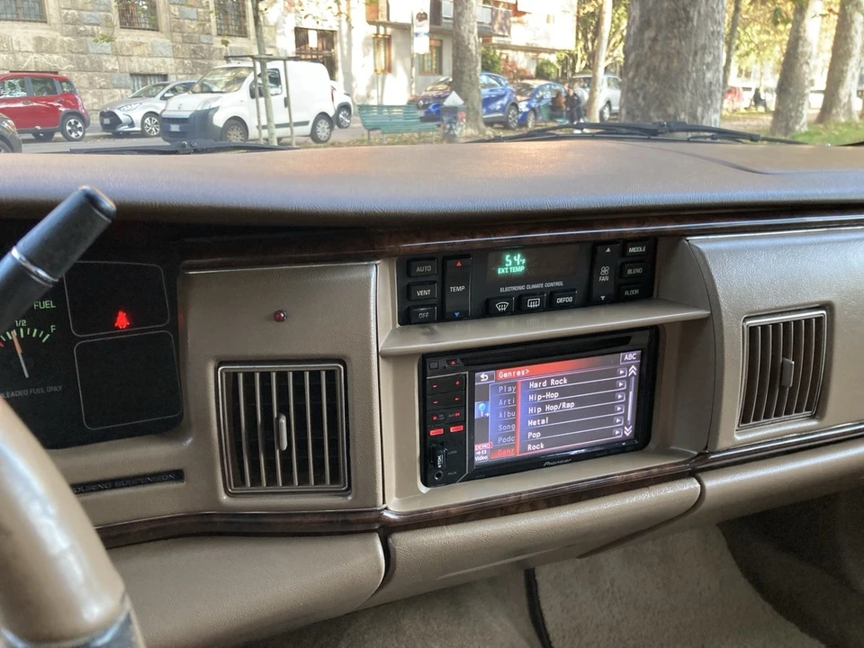 1996 Buick Roadmaster - Image 28 of 30
