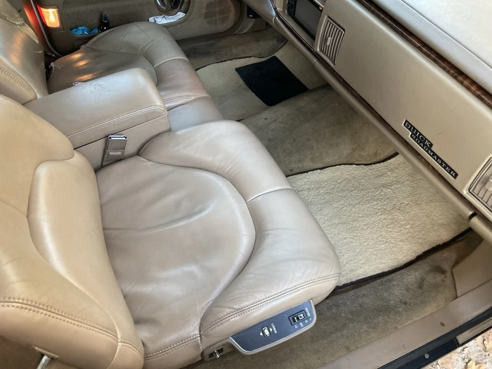 1996 Buick Roadmaster - Image 14 of 30
