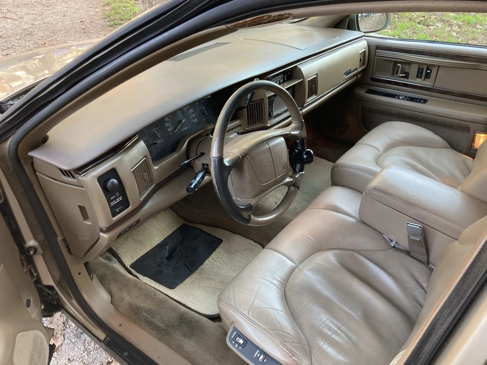 1996 Buick Roadmaster - Image 16 of 30