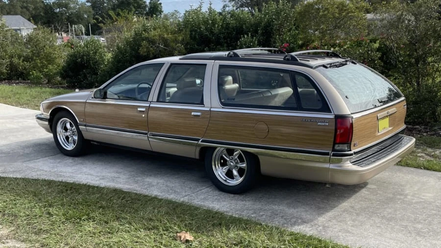 1996 Buick Roadmaster - Image 3 of 17