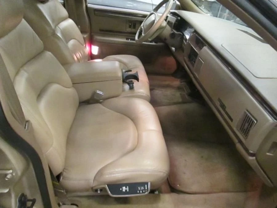 1996 Buick Roadmaster - Image 17 of 17