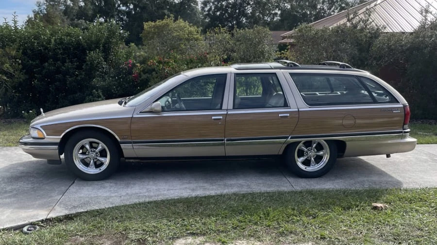 1996 Buick Roadmaster - Image 2 of 17
