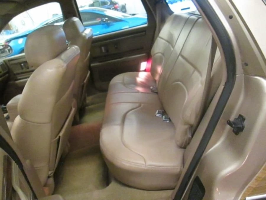 1996 Buick Roadmaster - Image 13 of 17