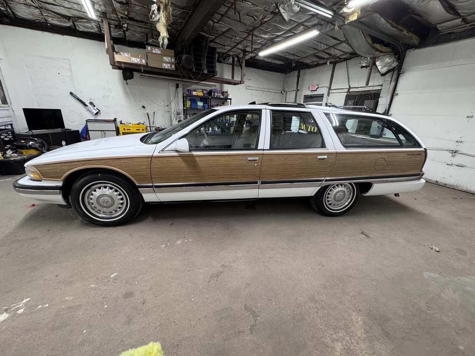 1996 Buick Roadmaster - Image 12 of 31