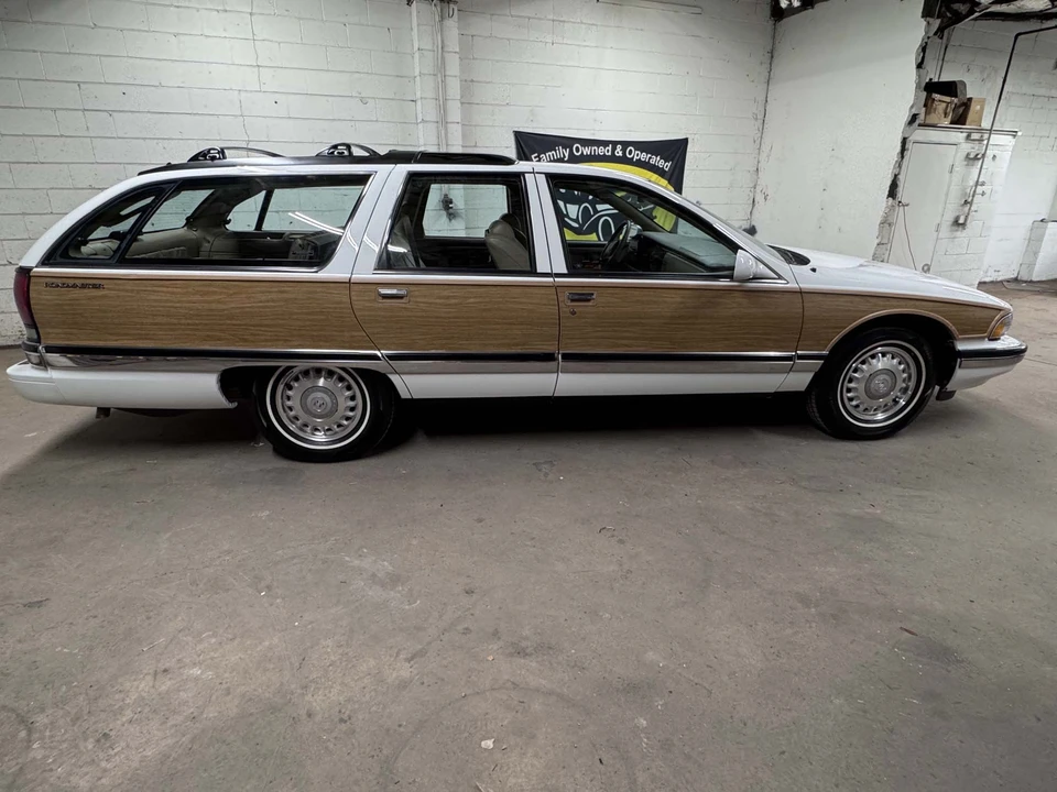 1996 Buick Roadmaster - Image 16 of 31
