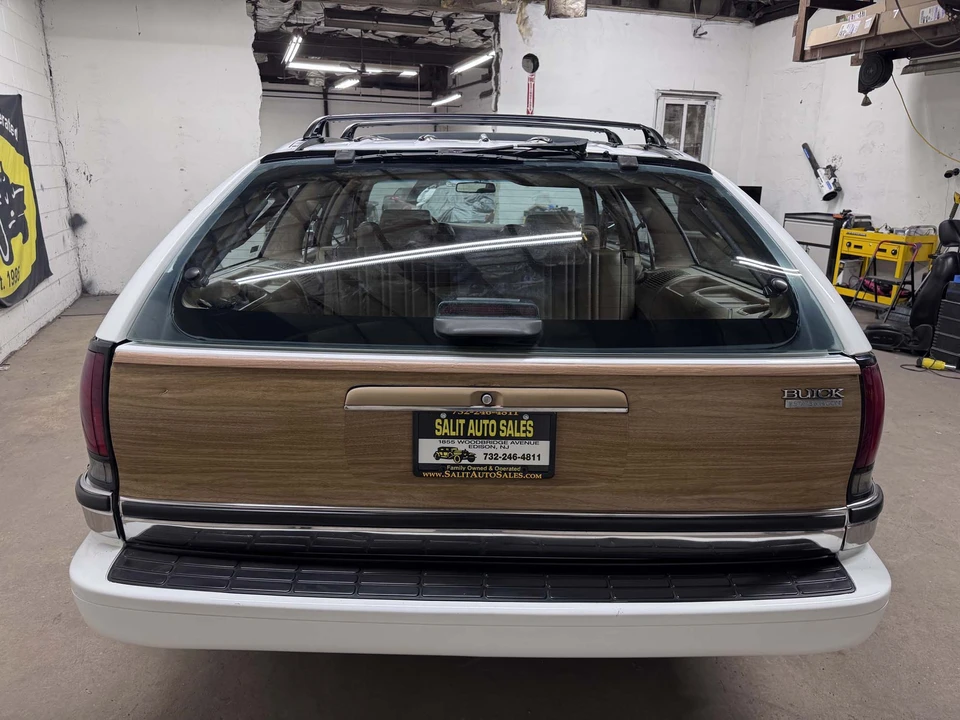 1996 Buick Roadmaster - Image 14 of 31
