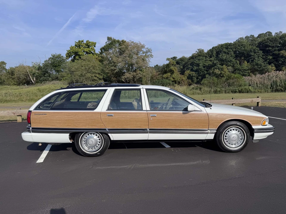 1996 Buick Roadmaster - Image 8 of 31