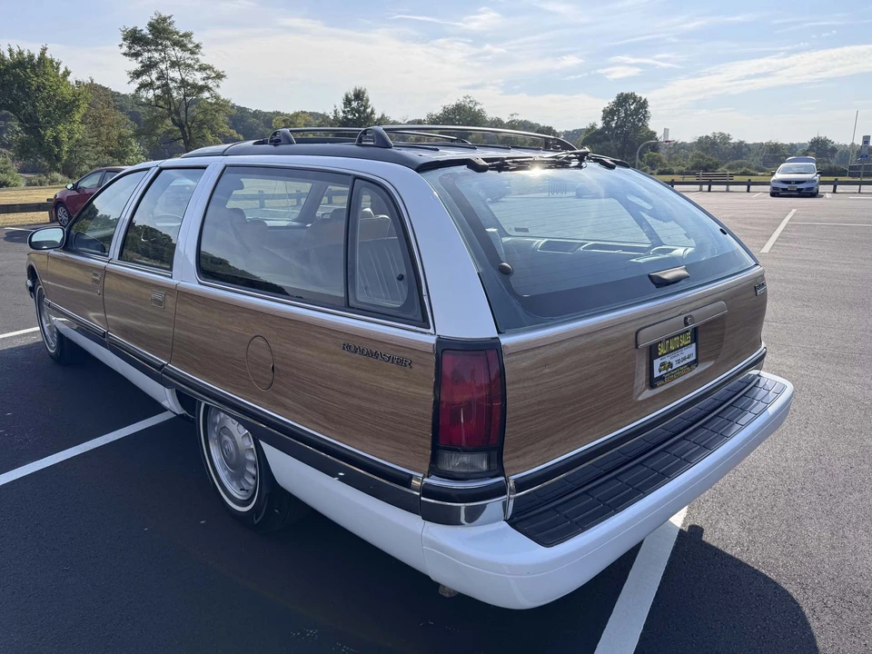 1996 Buick Roadmaster - Image 5 of 31