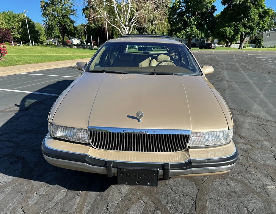 1996 Buick Roadmaster - Image 5 of 31