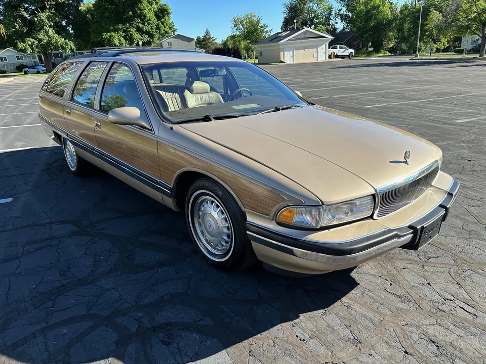 1996 Buick Roadmaster - Image 3 of 31