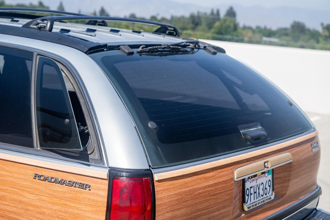 1996 Buick Roadmaster - Image 28 of 31