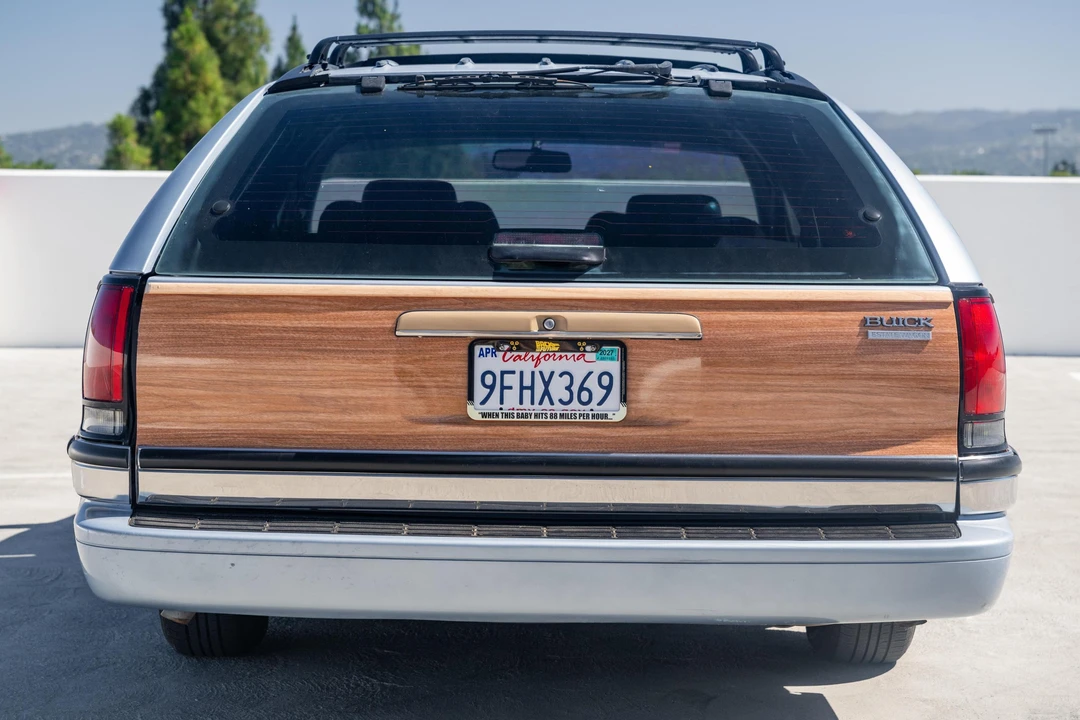 1996 Buick Roadmaster - Image 5 of 31