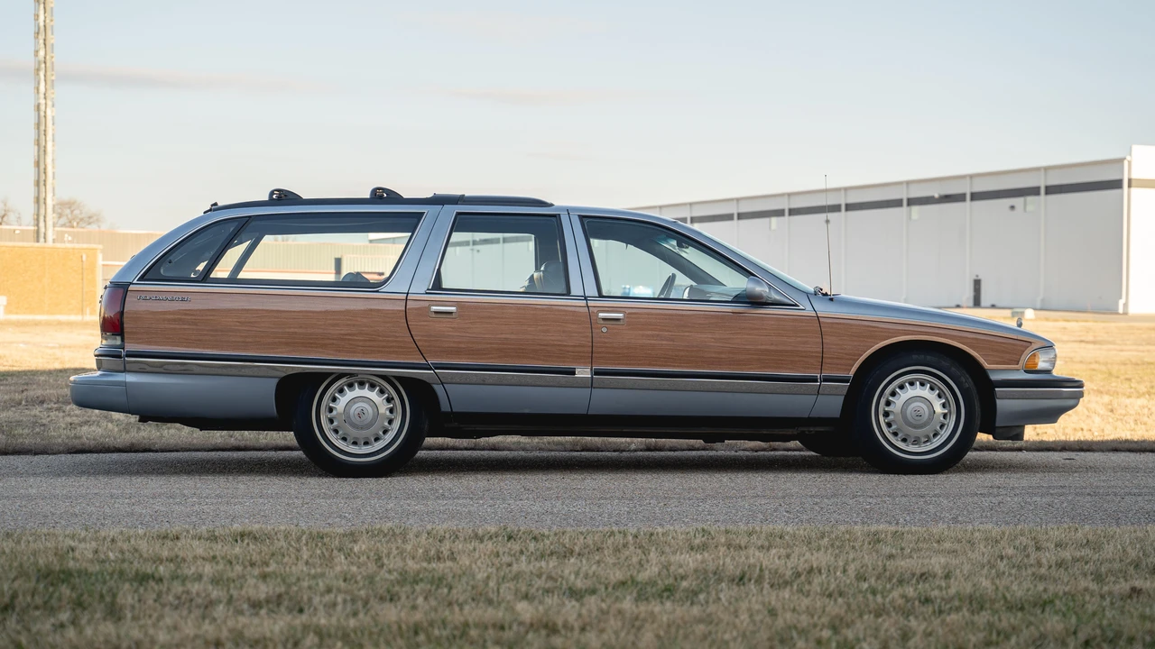 1996 Buick Roadmaster - Image 14 of 31