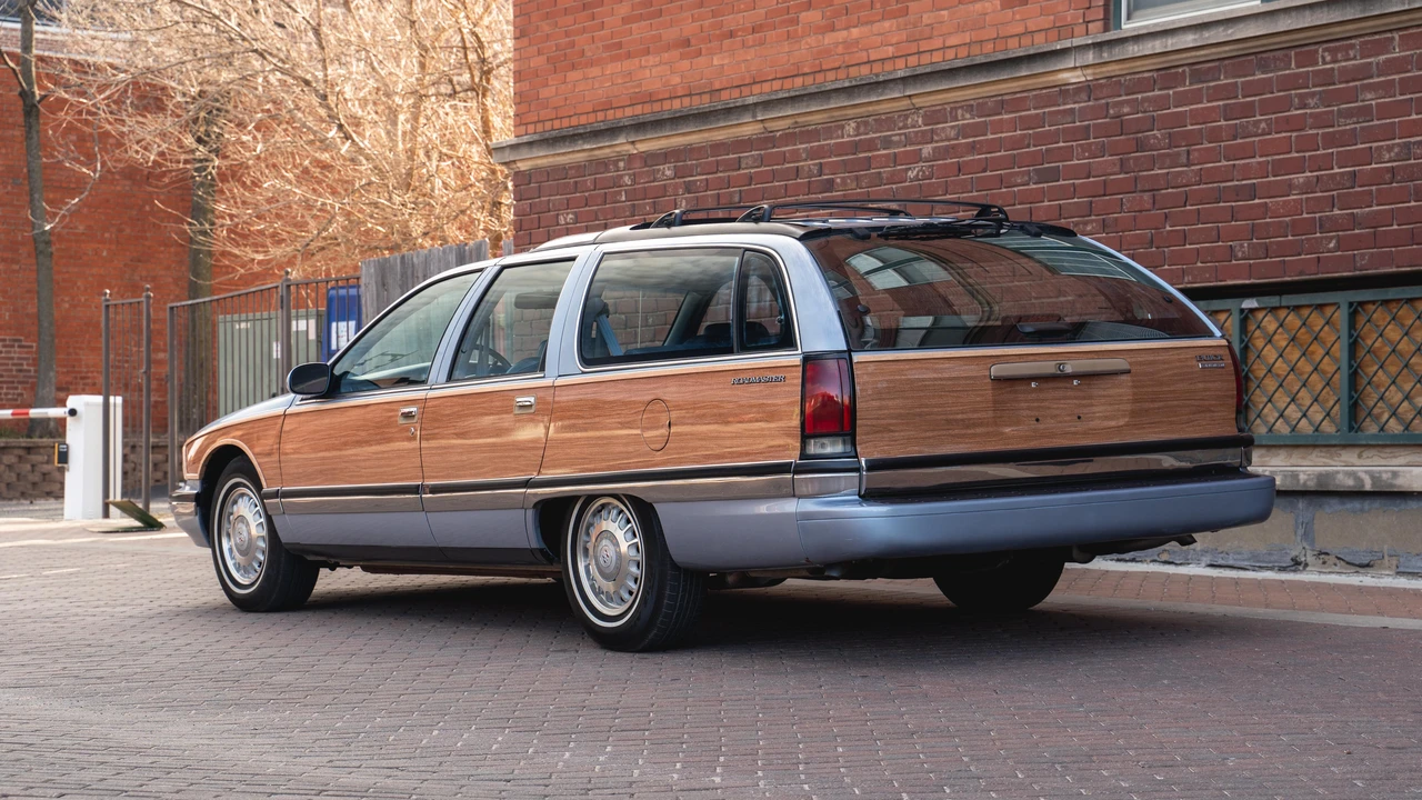 1996 Buick Roadmaster - Image 10 of 31