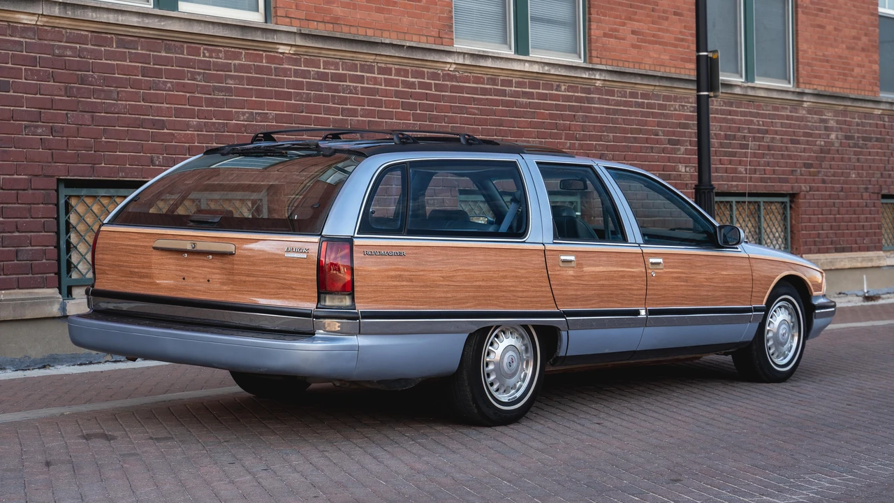 1996 Buick Roadmaster - Image 12 of 31