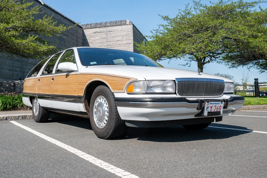 1996 Buick Roadmaster - Image 4 of 31