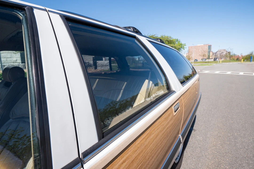 1996 Buick Roadmaster - Image 17 of 31