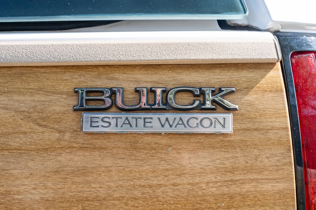 1996 Buick Roadmaster - Image 30 of 31