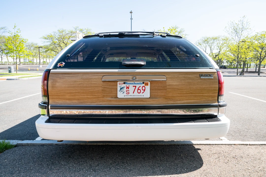 1996 Buick Roadmaster - Image 7 of 31