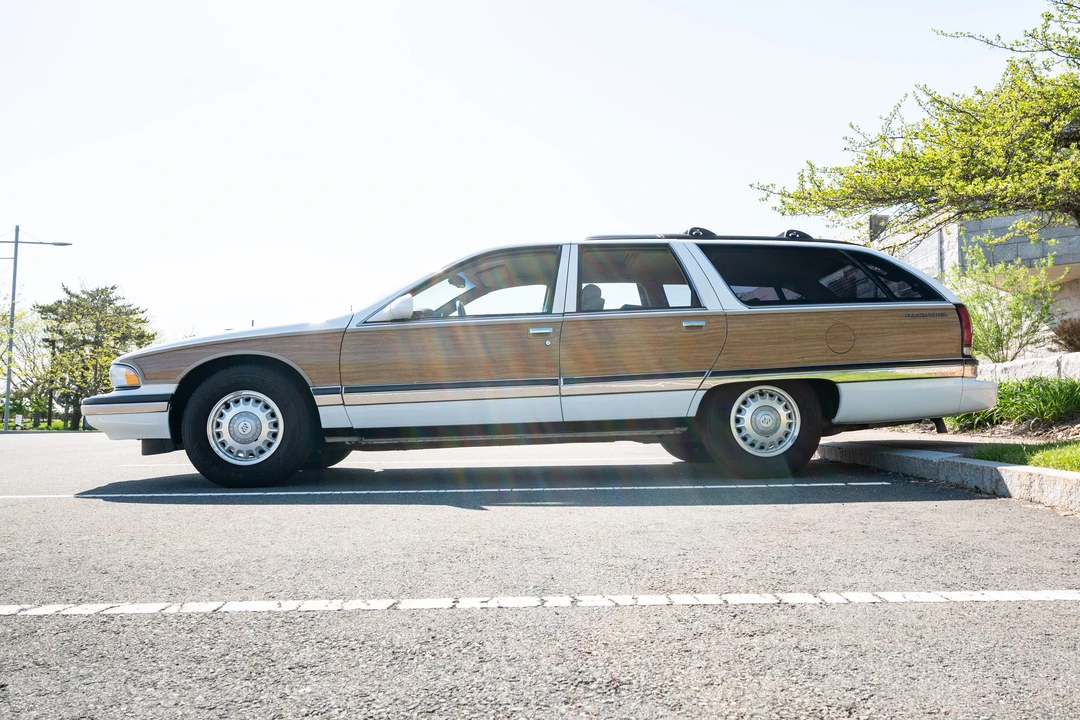 1996 Buick Roadmaster - Image 9 of 31