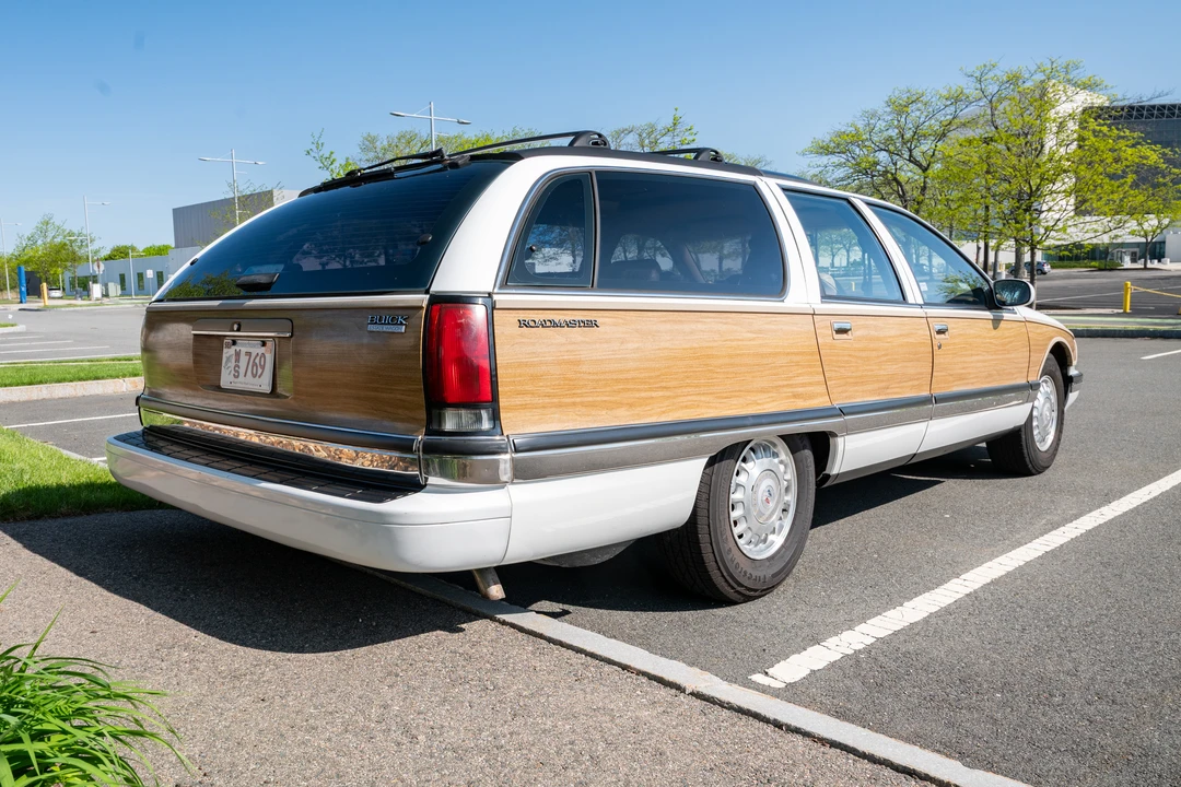 1996 Buick Roadmaster - Image 6 of 31