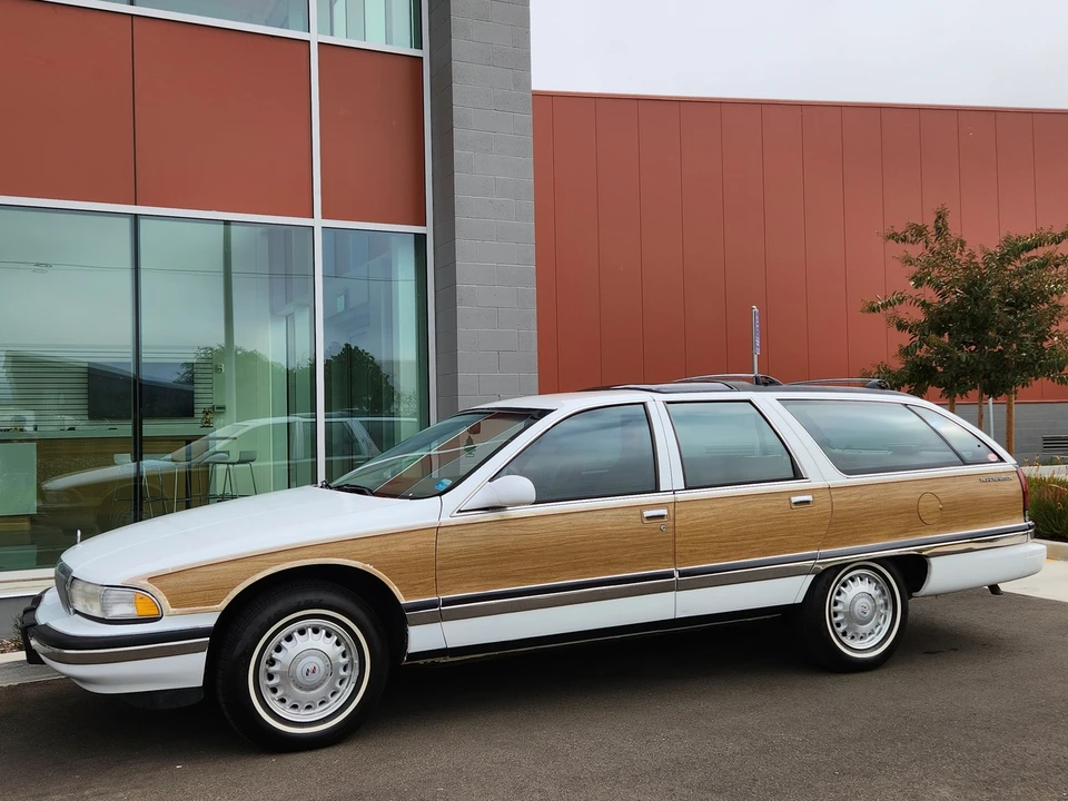 1996 Buick Roadmaster - Image 27 of 31