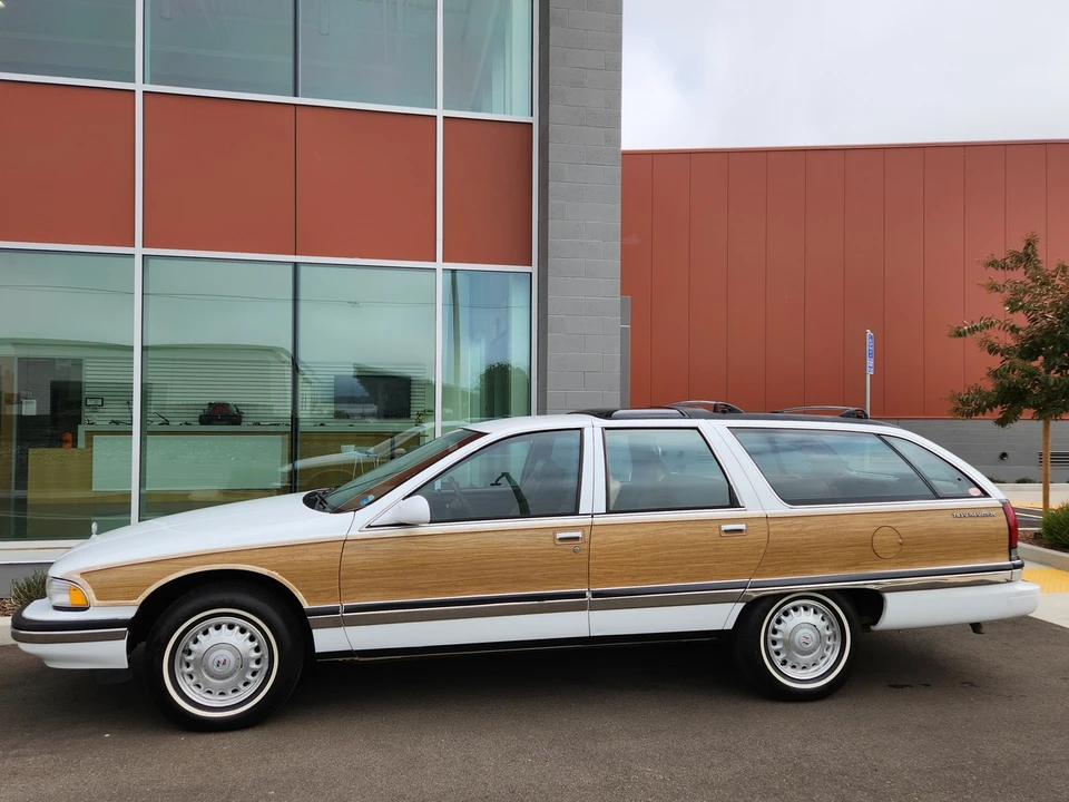 1996 Buick Roadmaster - Image 26 of 31
