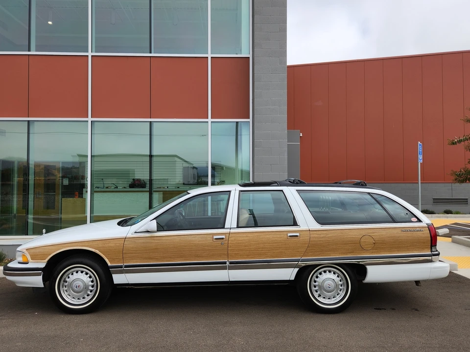 1996 Buick Roadmaster - Image 25 of 31