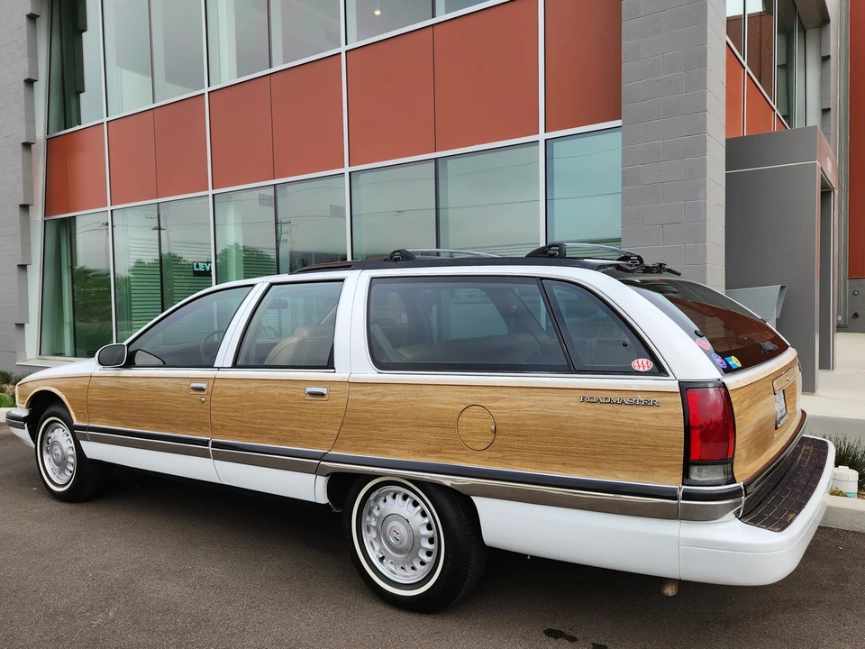1996 Buick Roadmaster - Image 23 of 31