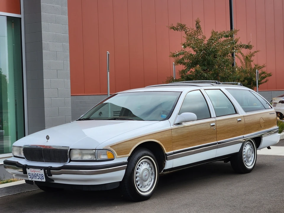 1996 Buick Roadmaster - Image 5 of 31