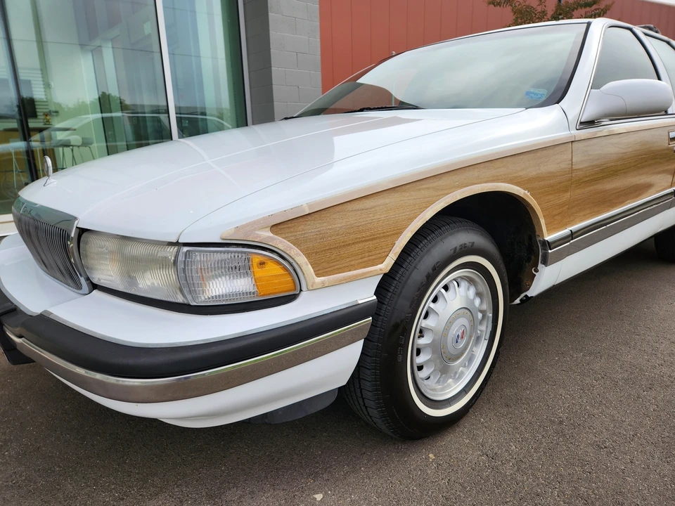1996 Buick Roadmaster - Image 30 of 31
