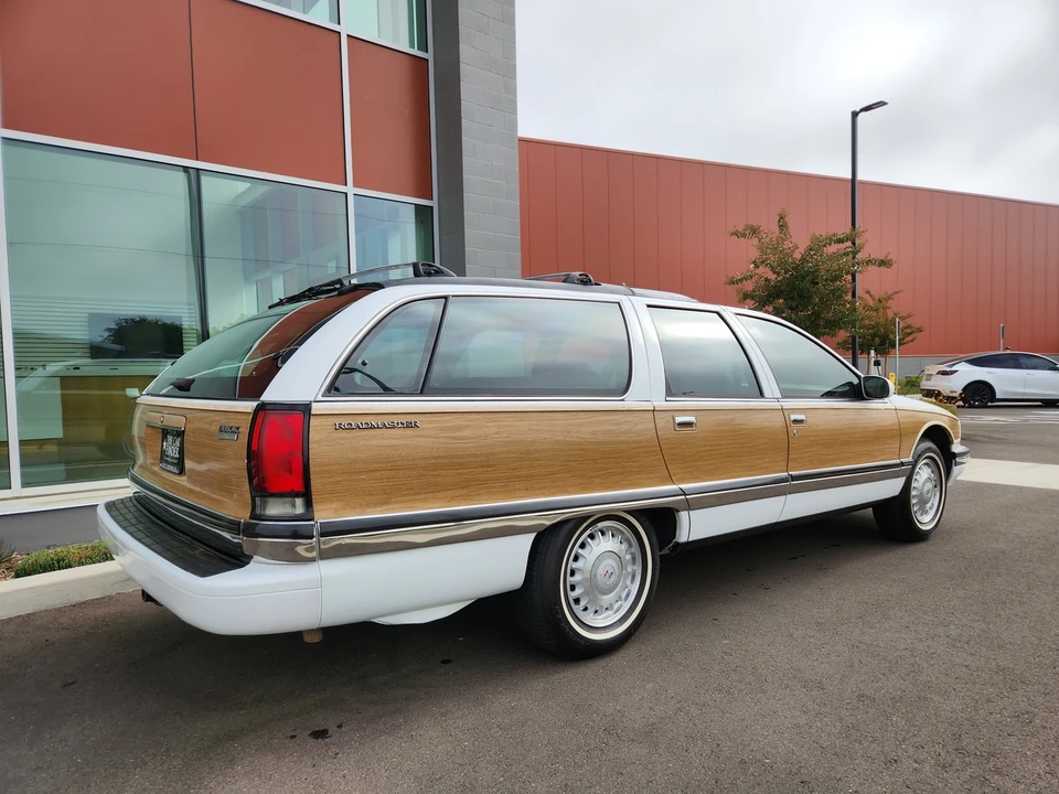 1996 Buick Roadmaster - Image 15 of 31