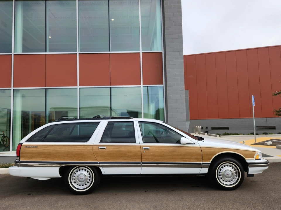 1996 Buick Roadmaster - Image 13 of 31