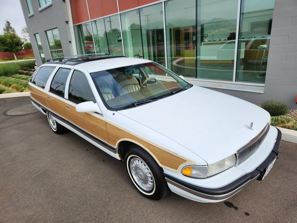 1996 Buick Roadmaster - Image 8 of 31