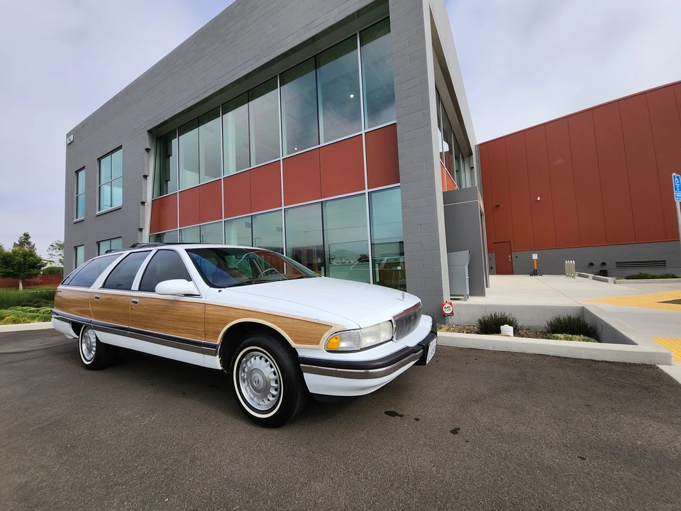 1996 Buick Roadmaster - Image 11 of 31