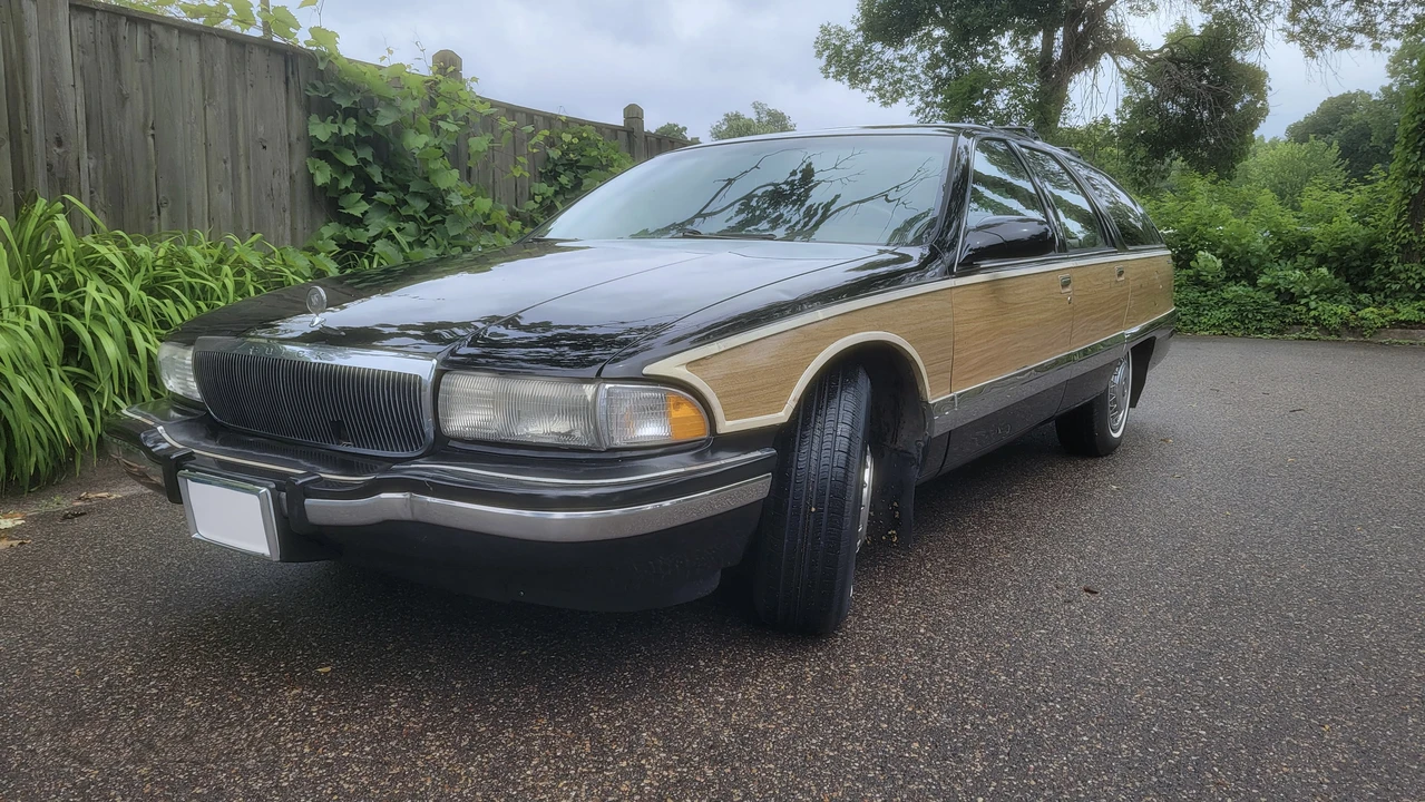 1996 Buick Roadmaster - Image 3 of 31
