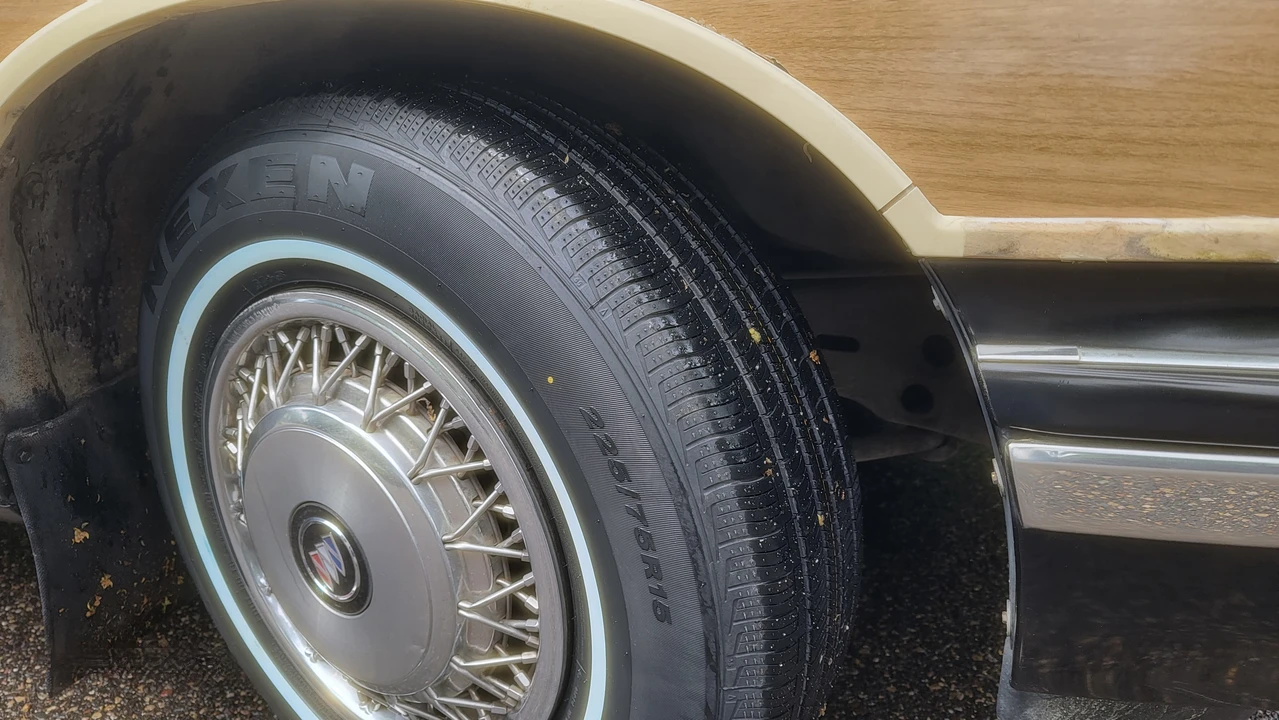 1996 Buick Roadmaster - Image 25 of 31