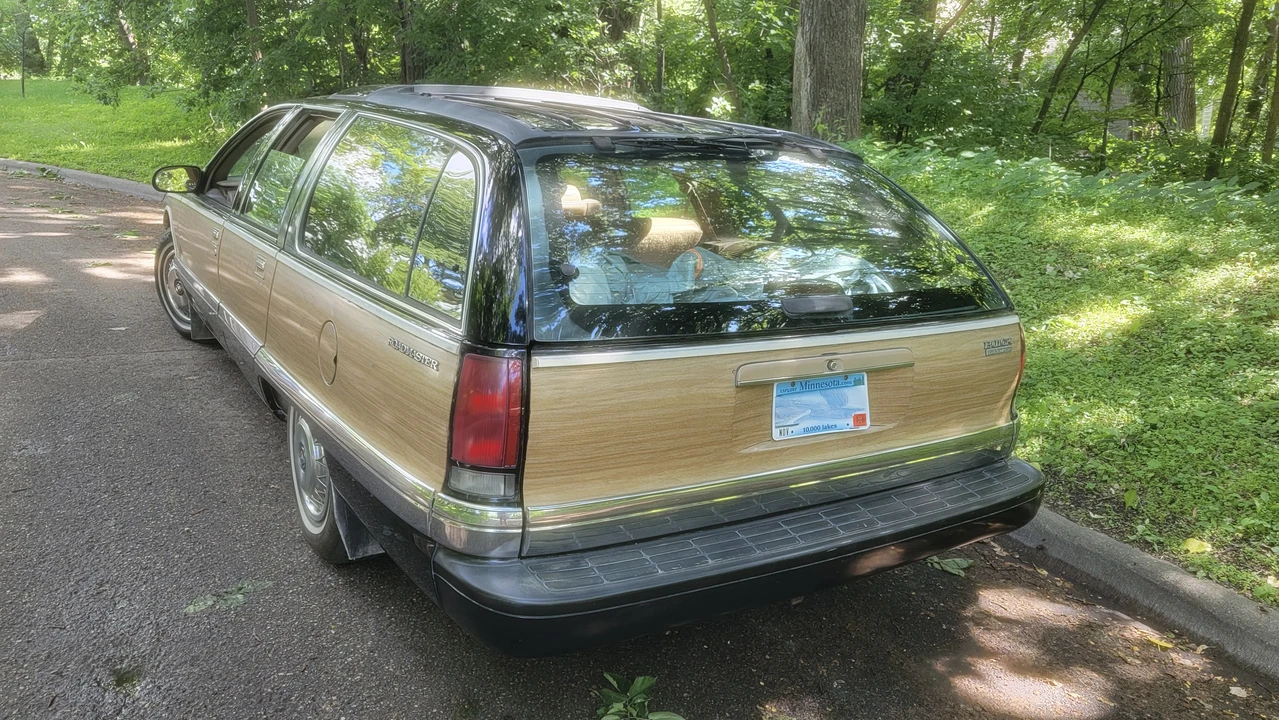 1996 Buick Roadmaster - Image 6 of 31
