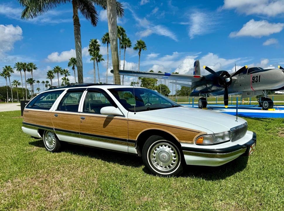 1996 Buick Roadmaster - Image 2 of 31