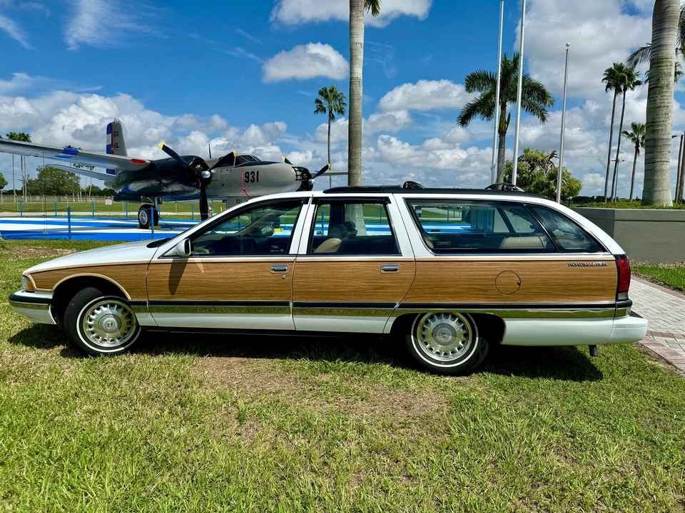 1996 Buick Roadmaster - Image 10 of 31