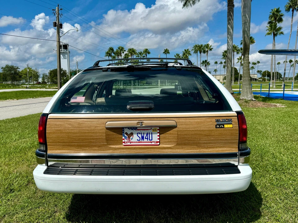 1996 Buick Roadmaster - Image 7 of 31
