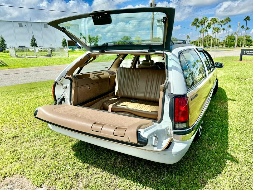 1996 Buick Roadmaster - Image 6 of 31