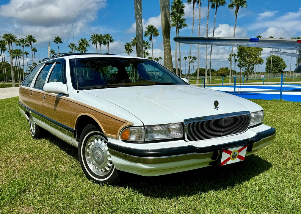 1996 Buick Roadmaster - Image 3 of 31