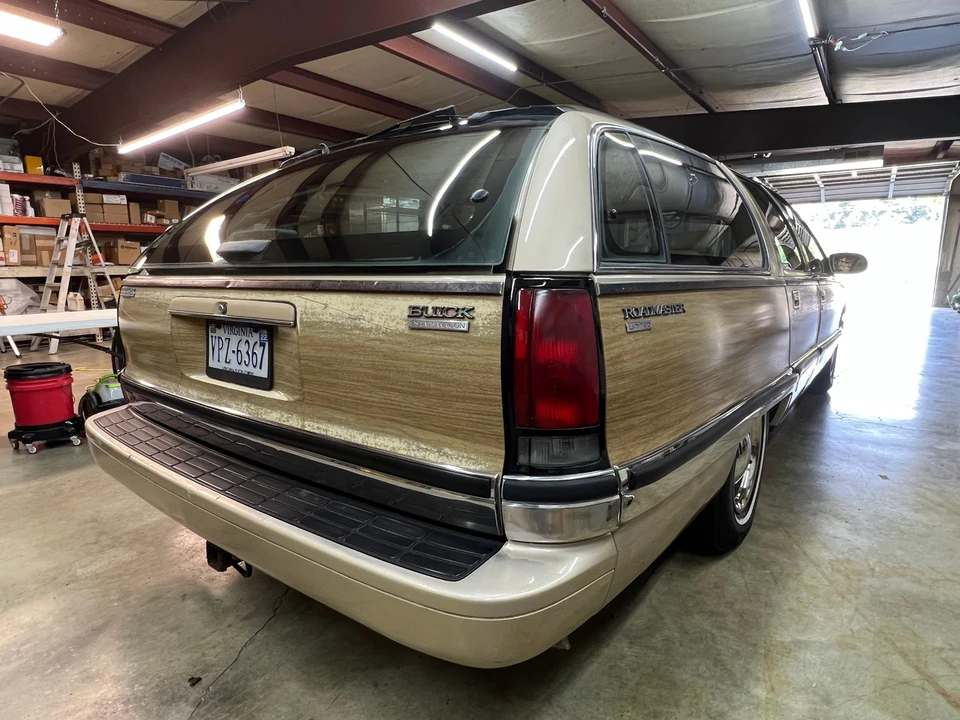 1996 Buick Roadmaster - Image 12 of 31