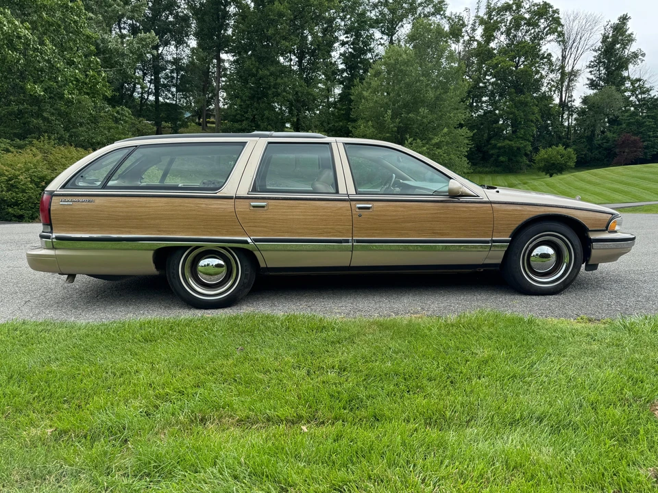 1996 Buick Roadmaster - Image 14 of 31
