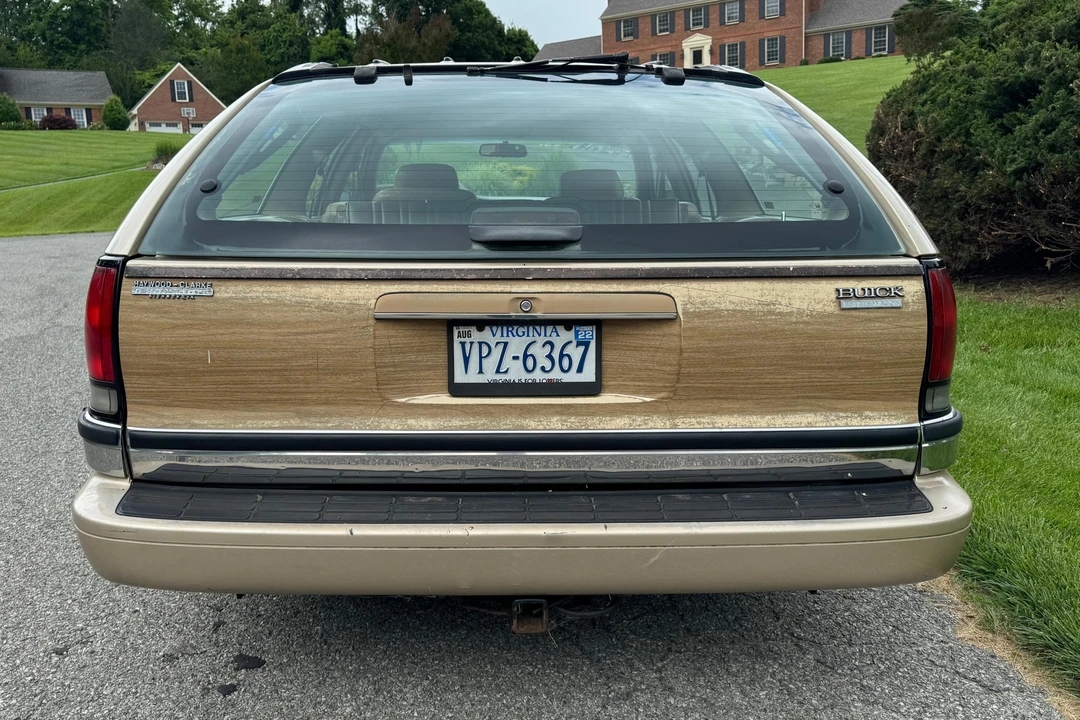 1996 Buick Roadmaster - Image 5 of 31